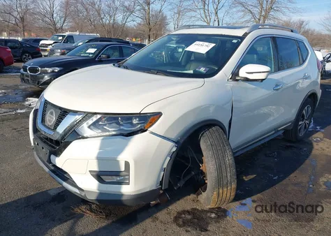 2017 Nissan Rogue Sl z USA, uszkodzony, nr VIN 5N1AT2MV8HC780705